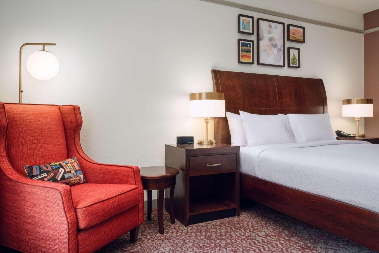 Hilton Garden Inn El Paso Airport Exterior photo
